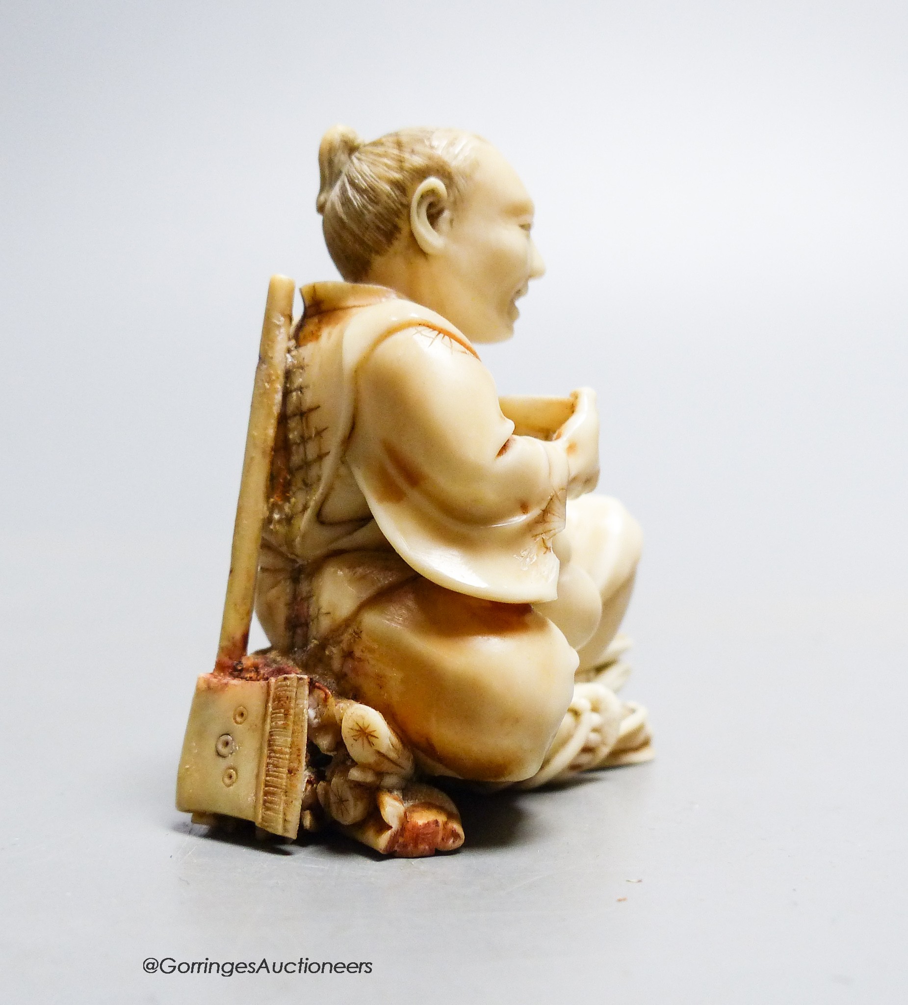 A Japanese carved netsuke,Meiji period, height 6,5cm